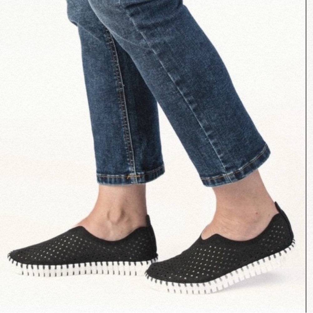 Ilse Jacobsen Hornbaek Tulip 139 Black Suede Perforated Slip-On Sneakers EU 38
